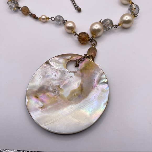 Painted Abalone Circle Shell Beaded Necklace - Picture 3 of 6